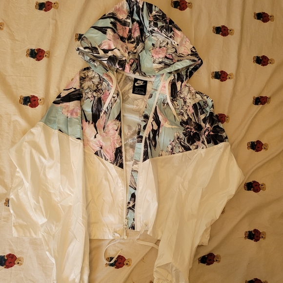 Nike wind breaker jacket - Picture 1 of 8